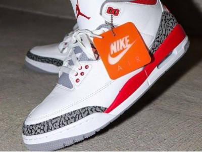 Air Jordan 3 "Fire Red"
