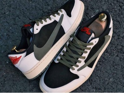Travis Scott x Air Jordan 1 Low OG Olive