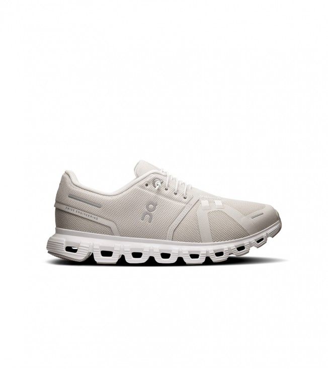 On Cloud 6 White White Pearl White (WMNS)