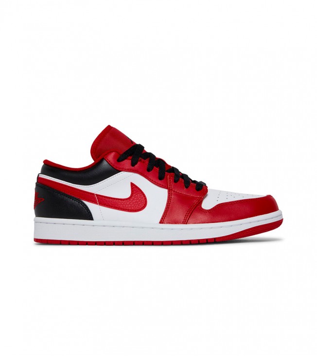 Jordan 1 Low Bulls
