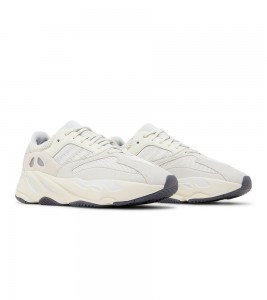 adidas Yeezy Boost 700 Analog - Фото №2