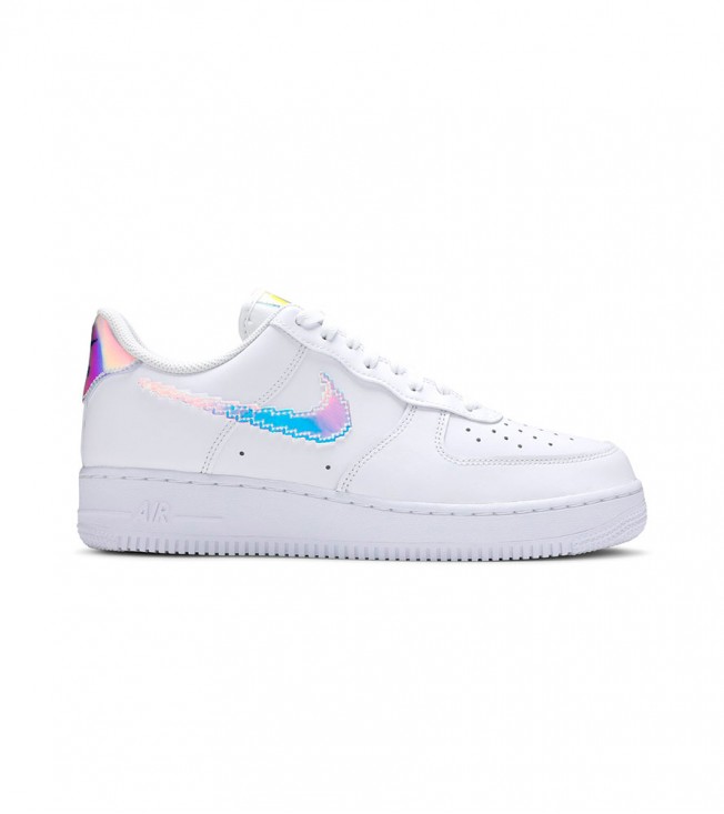 Nike Air Force 1 07 LV8
