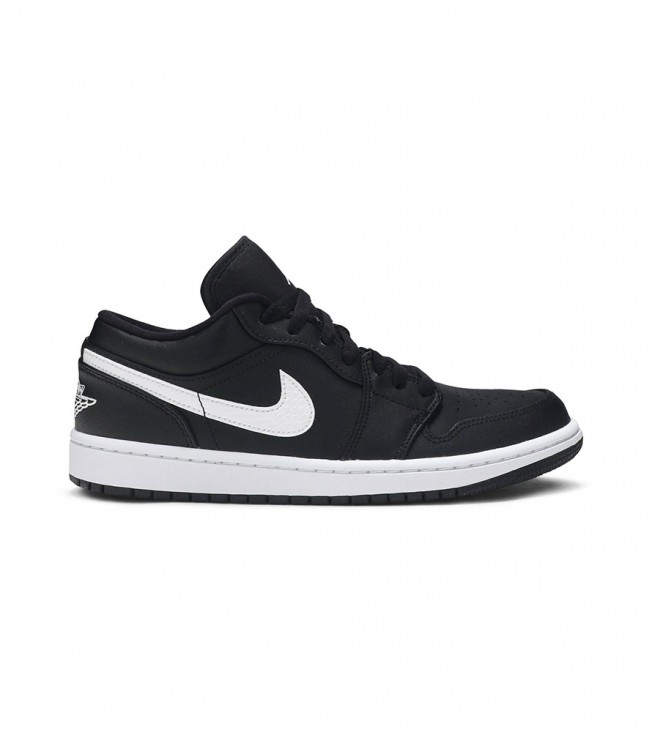 Кроссовки Air Jordan 1 Low Black White WMNS