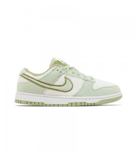 Nike Dunk Low SE Fleece Pack Honeydew WMNS