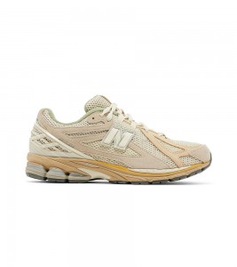 New Balance 1906r Auralee Bone White