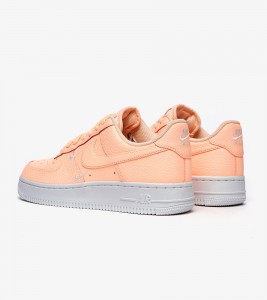 Nike WMNS Air Force 1 07 Essential - Фото №2