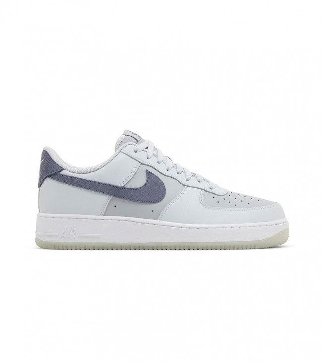 Nike Air Force 1 07 LX Pure Platinum Light Carbon