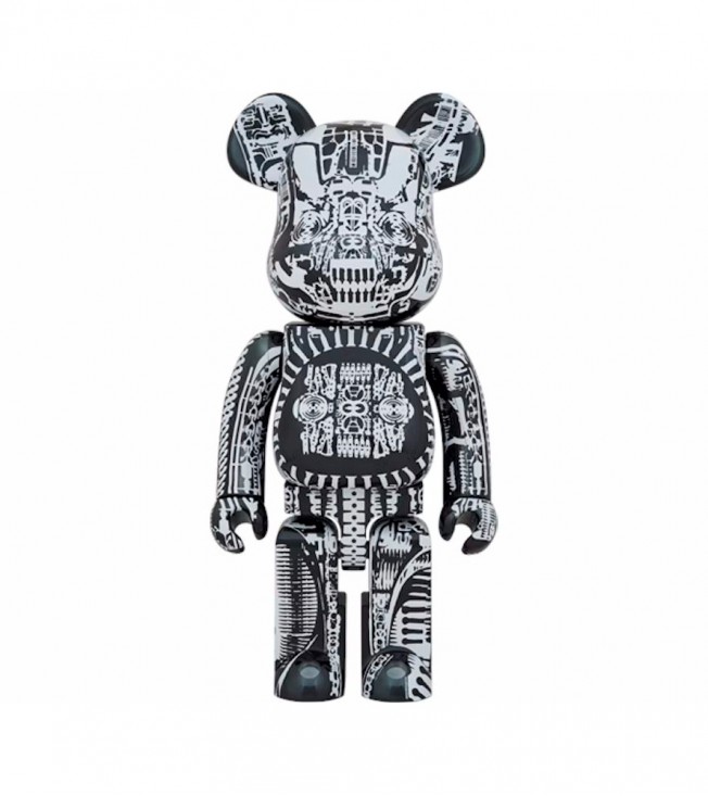 Bearbrick HR GIGER 1000% Black Chrome