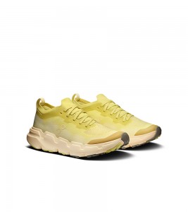 On Running Cloud Acacia Lychee Wmns #20