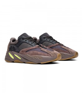 adidas Yeezy Boost 700 Mauve - Фото №2
