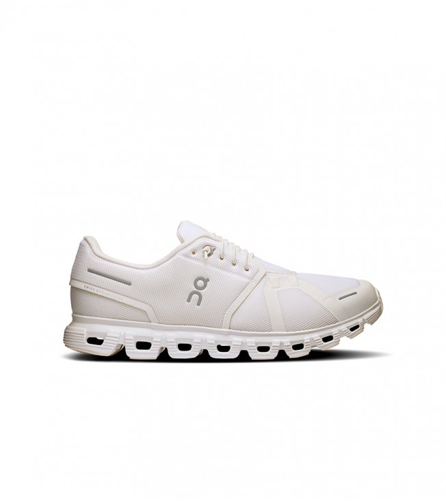 On Running Cloud 6 Wide White White