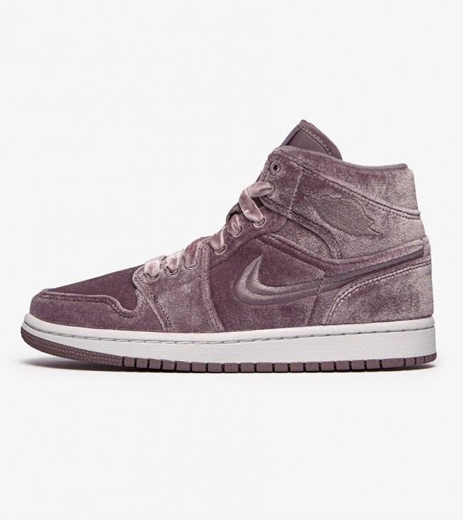 Jordan WMNS Air Jordan 1 Mid SE "Purple Velvet"