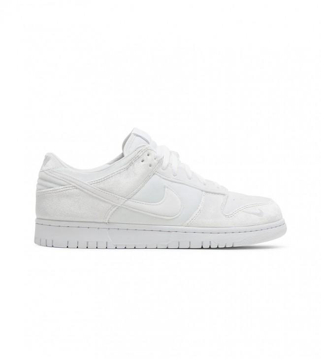 Кроссовки Nike Dunk Low Dover Street Market Triple White Velvet