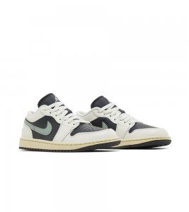 Jordan 1 Low Jade Smoke WMNS - Фото №2