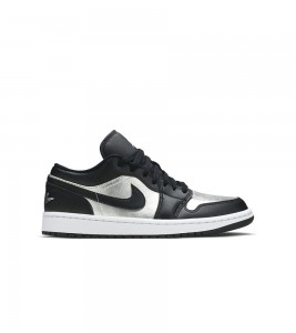 Jordan 1 Low SE Black Metallic Silver WMNS