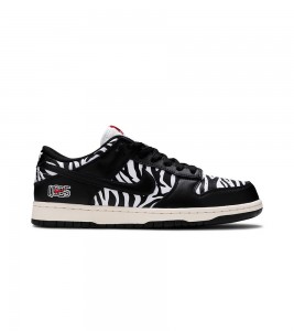 Nike SB Dunk Low OG QS Quartersnacks Zebra