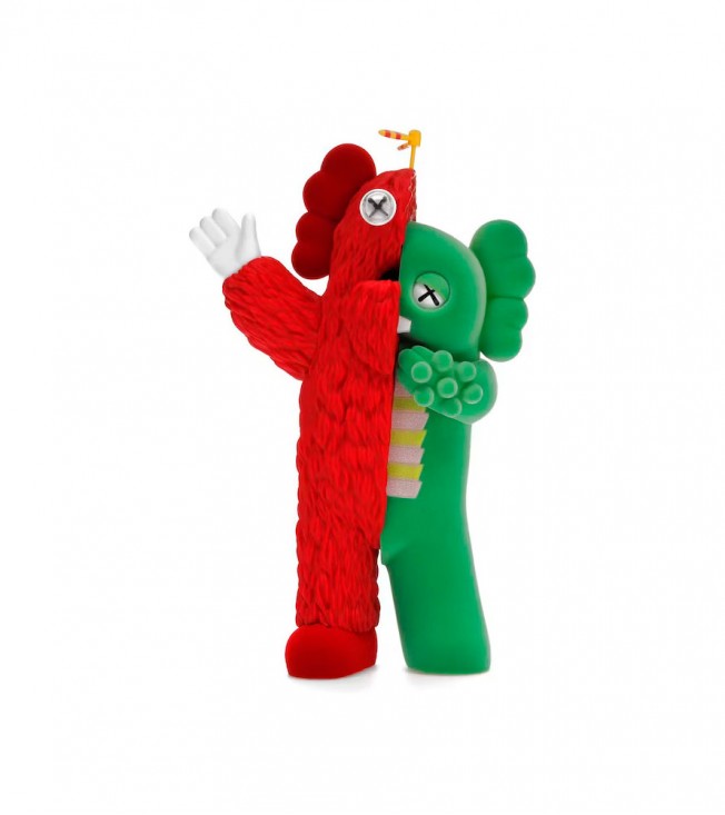KAWS KACHAMUKKU Vinyl Figure Green/Red