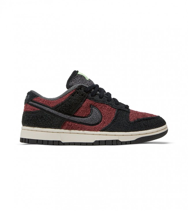 Nike Dunk Low SE Fleece Pack Burgundy Crush WMNS