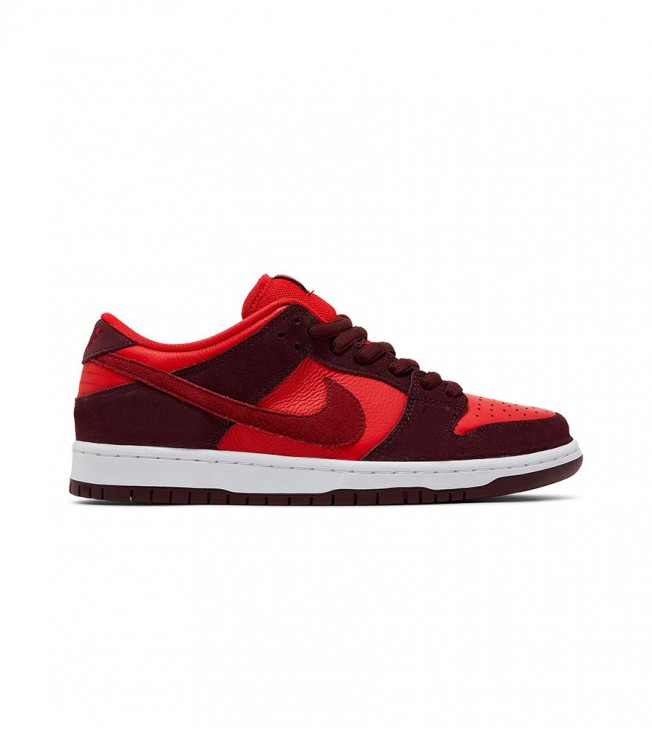 Nike SB Dunk Low Cherry
