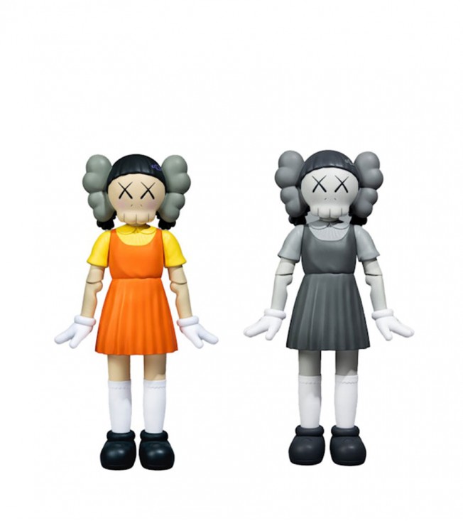 KAWS Young-Hee Vinyl Set 