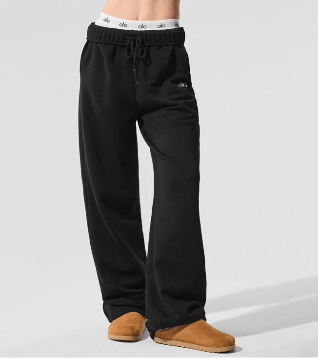 Штаны Alo Yoga Accolade Straight Leg Black