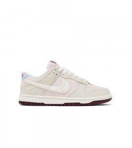 Nike Dunk Low Valentine's Day (WMNS)