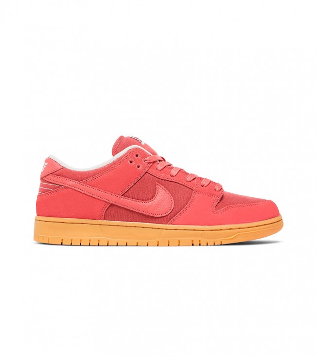 Nike SB Dunk Low Adobe