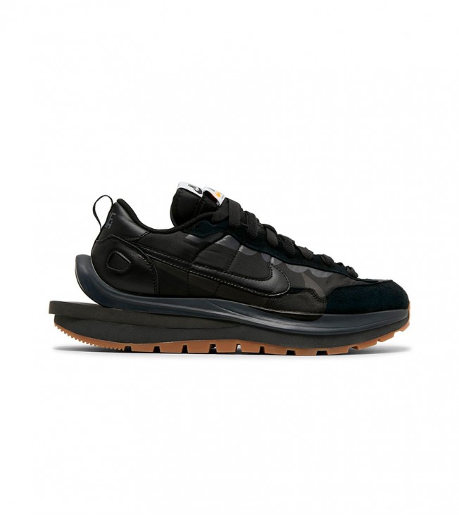 Nike Vaporwaffle sacai Black Gum