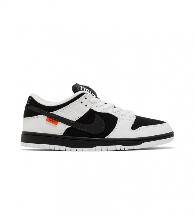 Nike SB Dunk Low TIGHTBOOTH