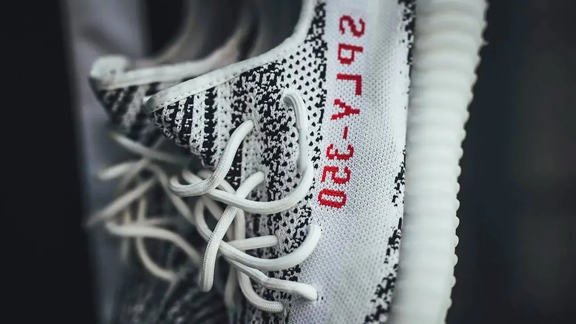 Yeezy Boost 350 V2 Zebra